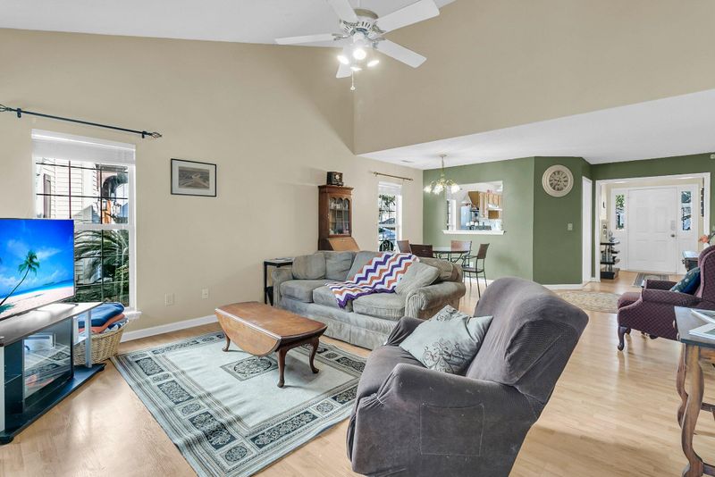 113 Ashton Dr, Goose Creek, SC 29445