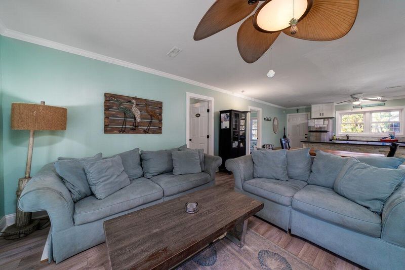 206 Harrelson St, Edisto Island, SC 29438