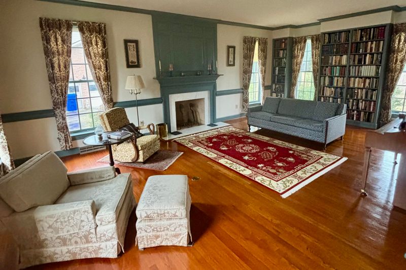 5 Buckingham Dr, Charleston, SC 29407
