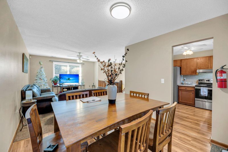 8048 New England Dr, North Charleston, SC 29420