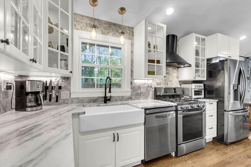 1522 Salisbury St, Charleston, SC 29407