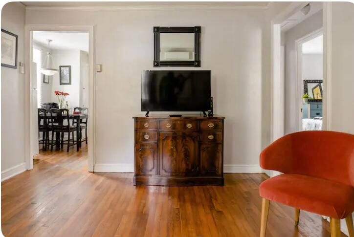 216 Live Oak Ave, Charleston, SC 29407