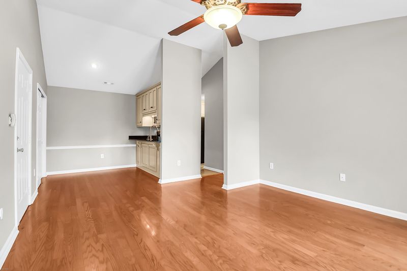188 Midland Pw #312, Summerville, SC 29485