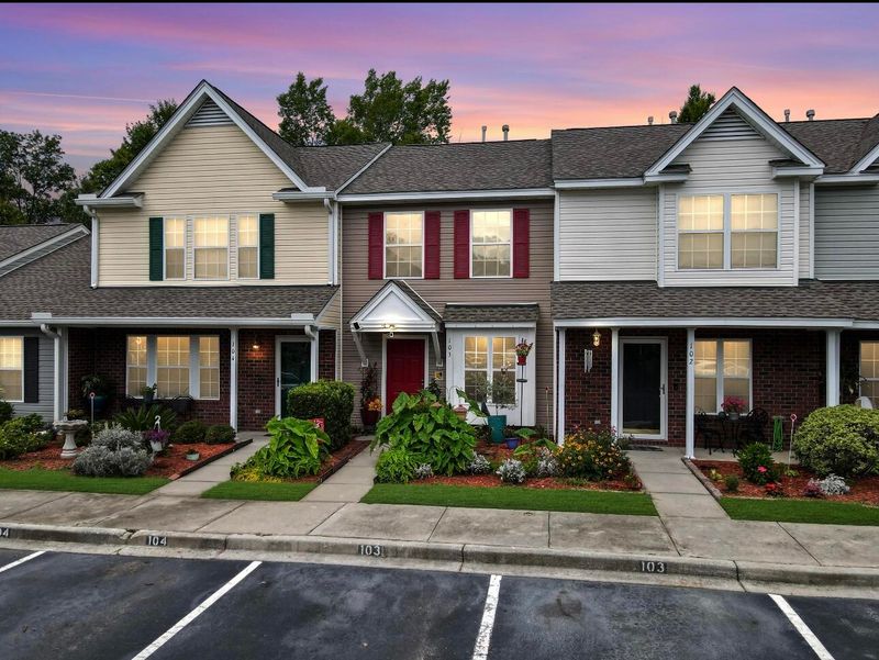 103 Darcy Ave, Goose Creek, SC 29445