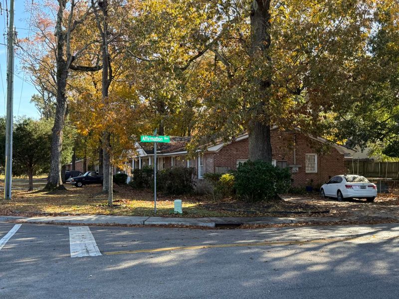 975 Harbor View Rd, Charleston, SC 29412