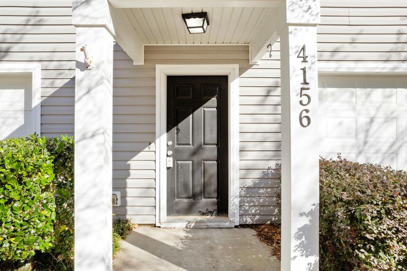 4156 Perrine St, Charleston, SC 29414