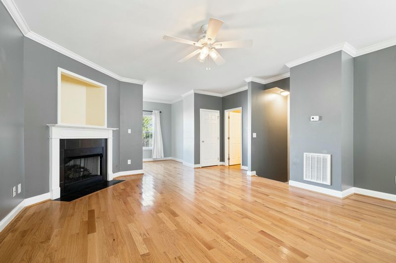 4156 Perrine St, Charleston, SC 29414