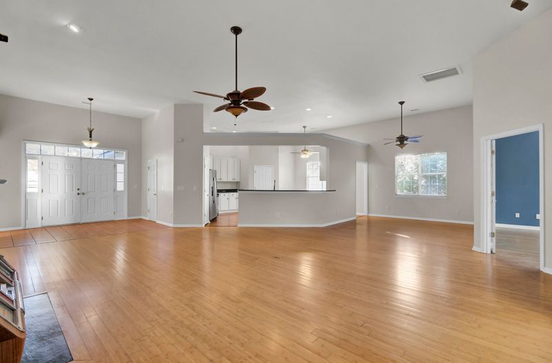 1857 Palmetto Isle Dr, Mount Pleasant, SC 29466
