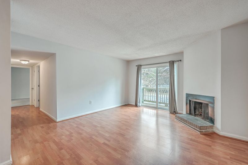 1402 Camp Rd #11-E, Charleston, SC 29412