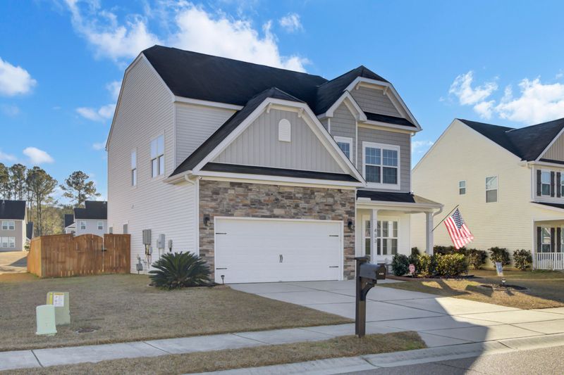 433 Gianna Ln, Goose Creek, SC 29445