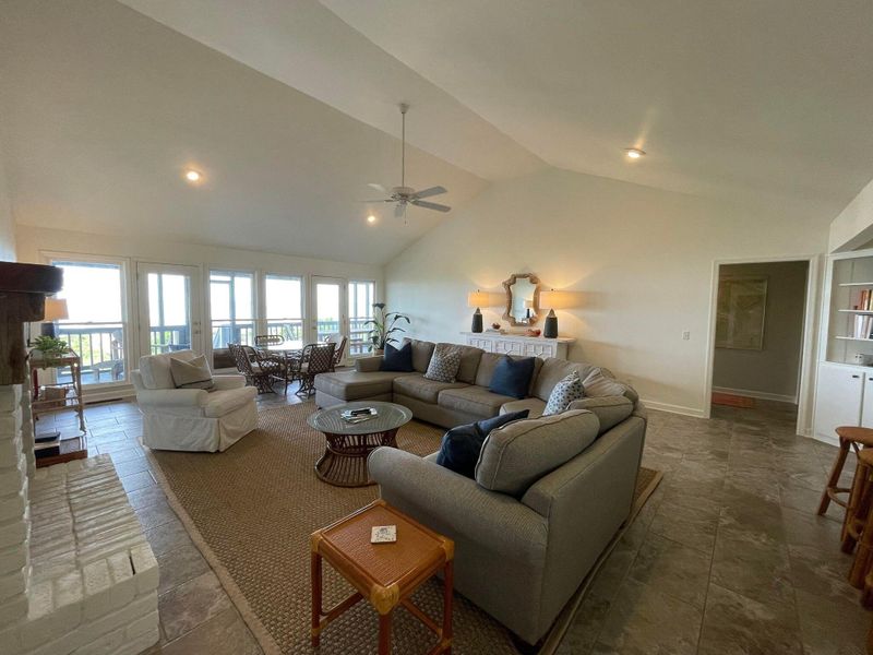 3330 Palmetto Blvd, Edisto Island, SC 29438