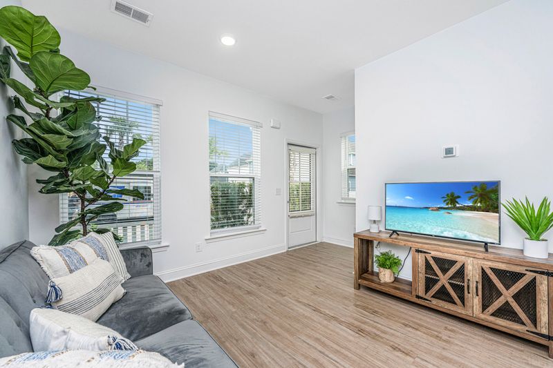 2964 Evening Tide Dr, Hanahan, SC 29410