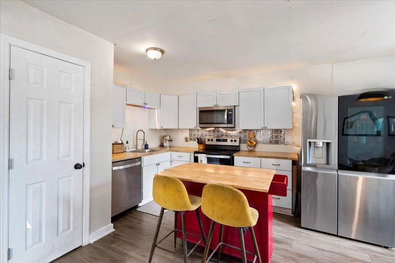 2933 Alabama Dr, North Charleston, SC 29405