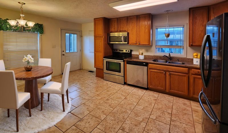 9633 Crosscut Dr, Ladson, SC 29456