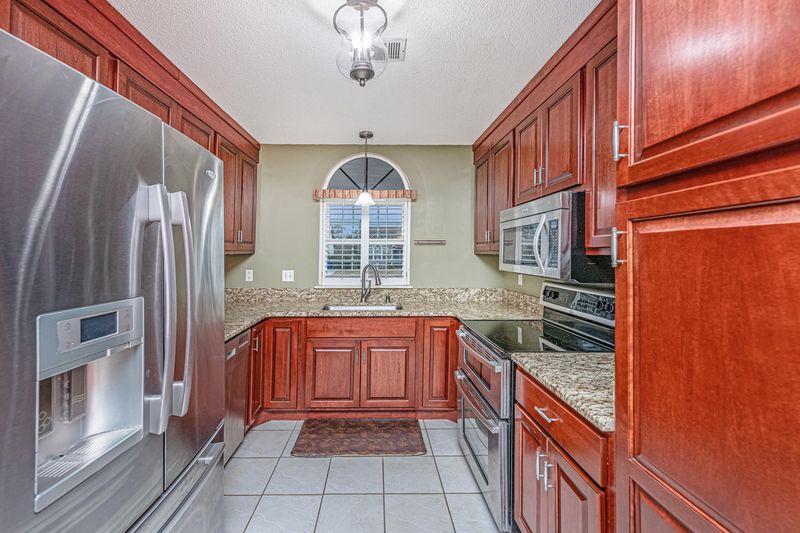 2336 Parkstone Dr, Charleston, SC 29414