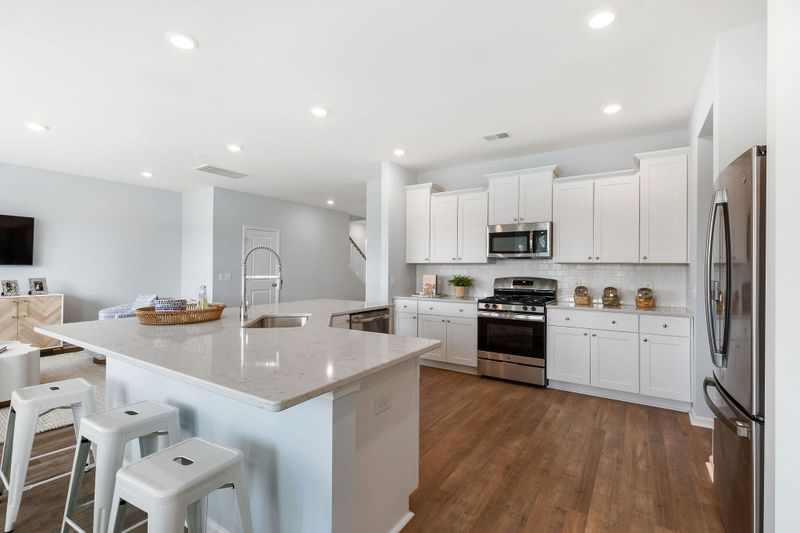 209 Pine Crest View Dr, Summerville, SC 29486
