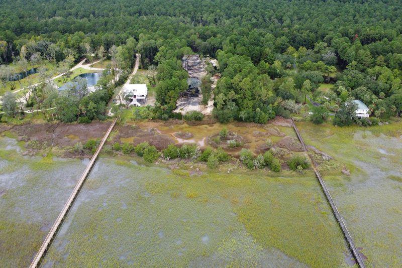 9665 Two Pines Rd, Mcclellanville, SC 29458