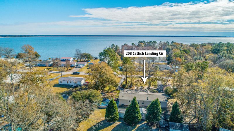 208 Catfish Landing Cir, Bonneau, SC 29431