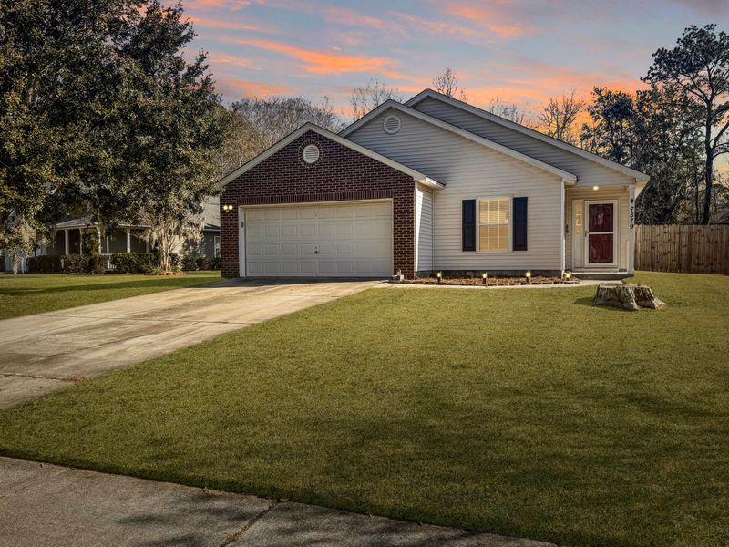 7879 Long Shadow Ln, North Charleston, SC 29406