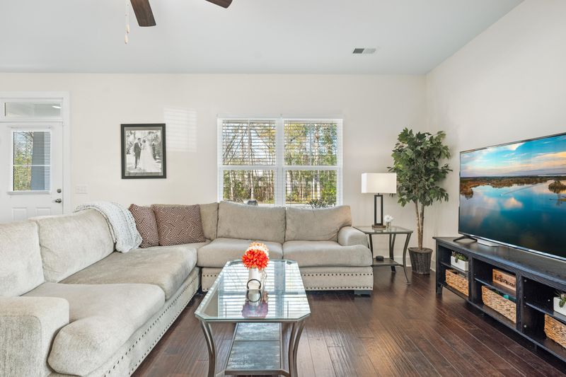 8202 S Antler Dr, North Charleston, SC 29406