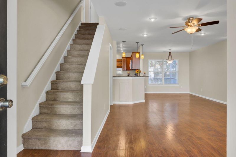 5463 Altamaha Dr, North Charleston, SC 29420