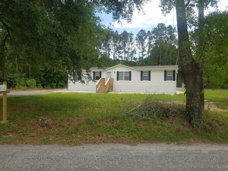 131 Schultz Lake Rd, Summerville, SC 29483
