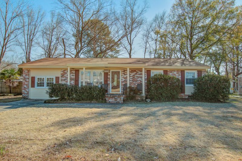 303 Holly Ave, Goose Creek, SC 29445