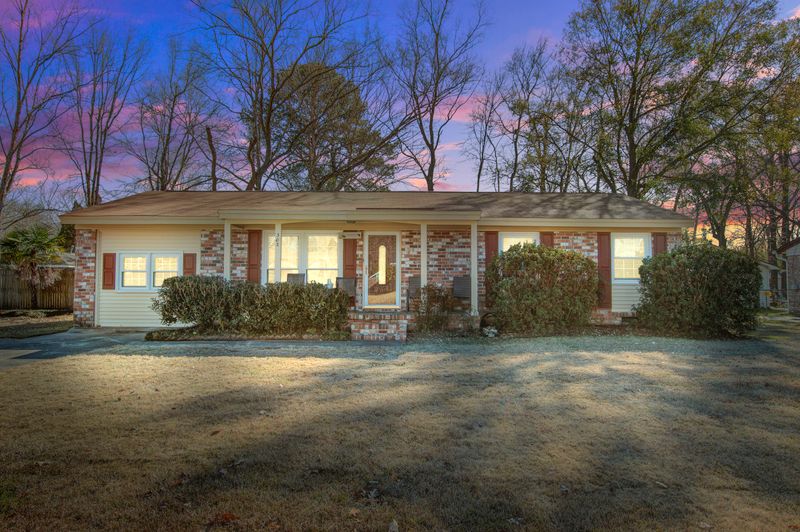 303 Holly Ave, Goose Creek, SC 29445