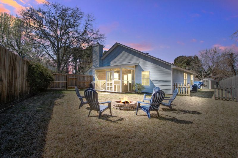 2058 Willowdale Ct, Mount Pleasant, SC 29466