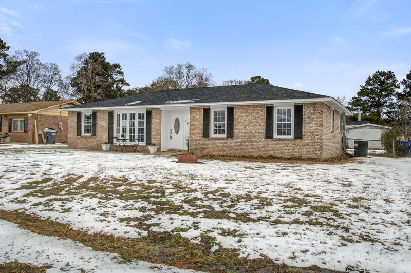 7670 Ovaldale Dr, North Charleston, SC 29418
