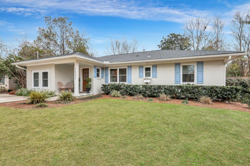 1331 Saint Clair Dr, Charleston, SC 29407