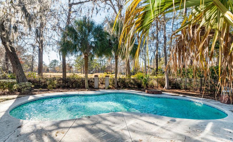 4245 Club Course Dr, North Charleston, SC 29420