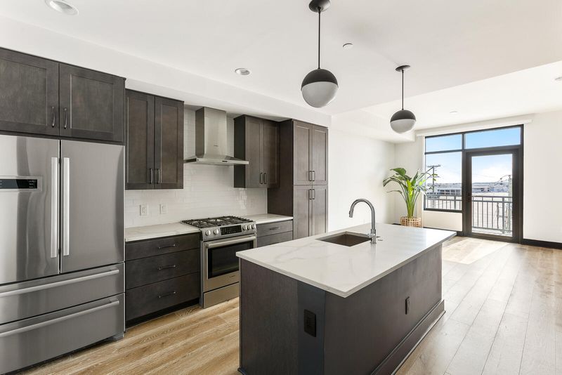 5 Gadsdenboro St #406, Charleston, SC 29401