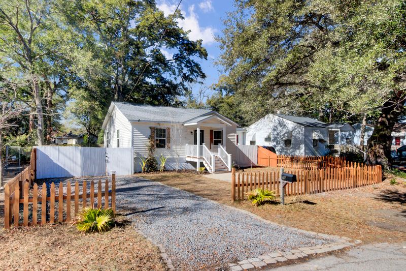 2655 Madden Dr, North Charleston, SC 29405