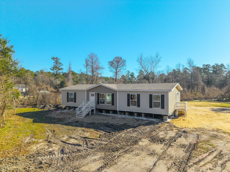 240 Carolina Dr, Saint Stephen, SC 29479