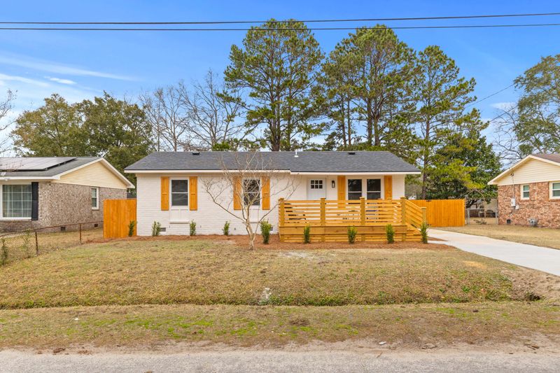 1576 Seacroft Rd, Charleston, SC 29412