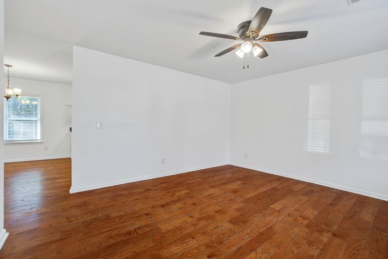 21 Clearwater Dr, Goose Creek, SC 29445