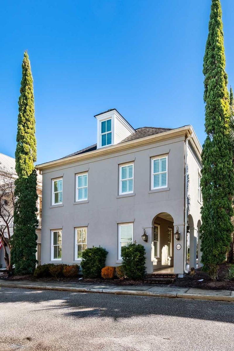 42 Krier Ln, Mount Pleasant, SC 29464