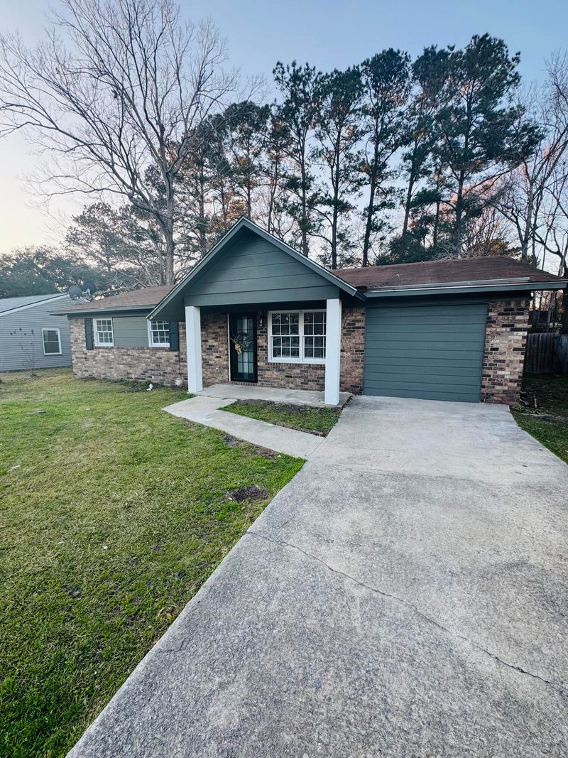994 Margaret Dr, Ladson, SC 29456