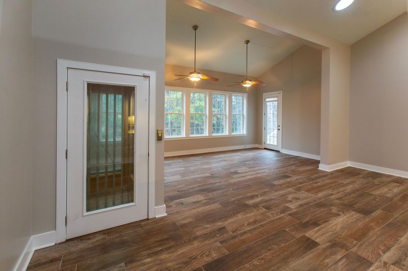 604 Romain Rd, Mcclellanville, SC 29458