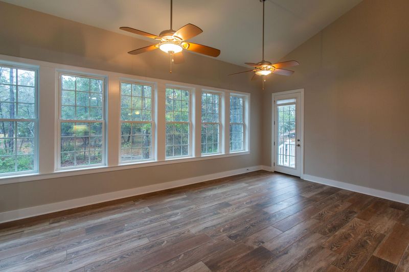 604 Romain Rd, Mcclellanville, SC 29458