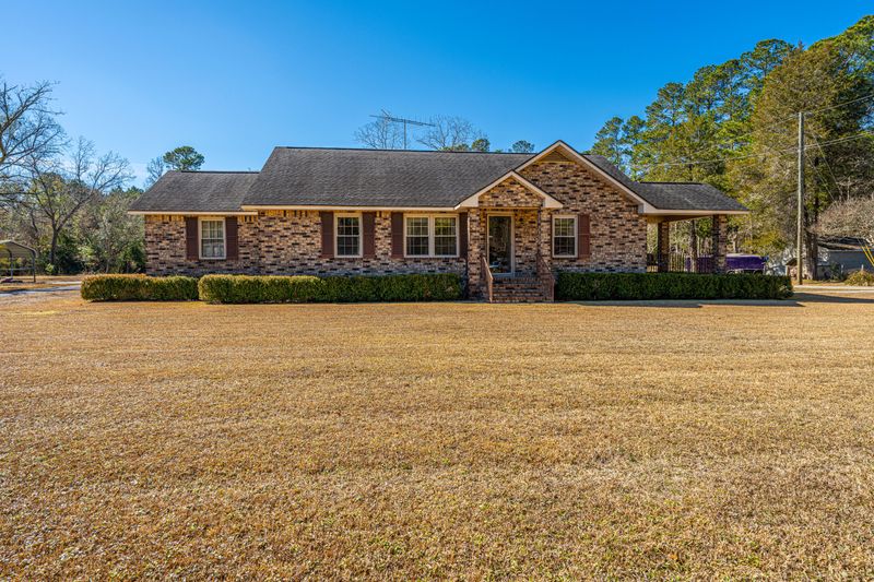 288 E Main St, Harleyville, SC 29448