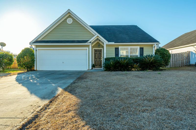 2006 Culloden Dr, Summerville, SC 29483