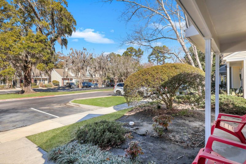 8048 Shadow Oak Dr, North Charleston, SC 29406