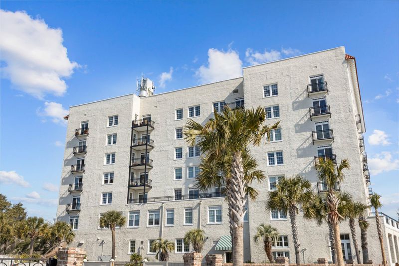 1 King St #503, Charleston, SC 29401
