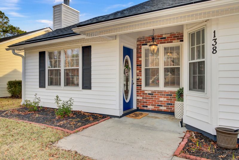 138 Manchester Rd, Summerville, SC 29486