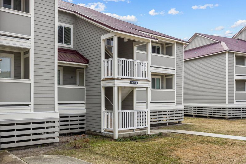 48 Mariners Cay Dr, Folly Beach, SC 29439