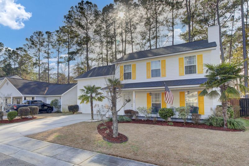 125 Trickle Dr, Summerville, SC 29483