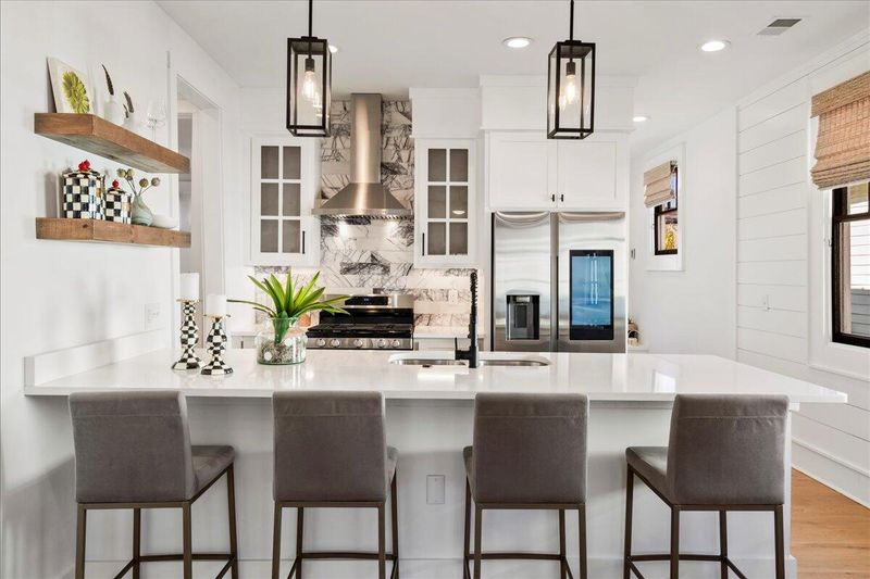 721 Meeting St, Charleston, SC 29403
