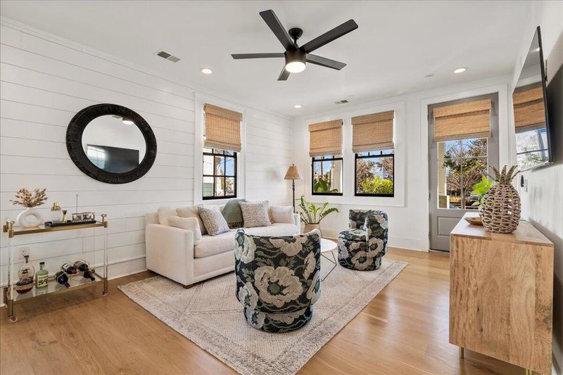 721 Meeting St, Charleston, SC 29403